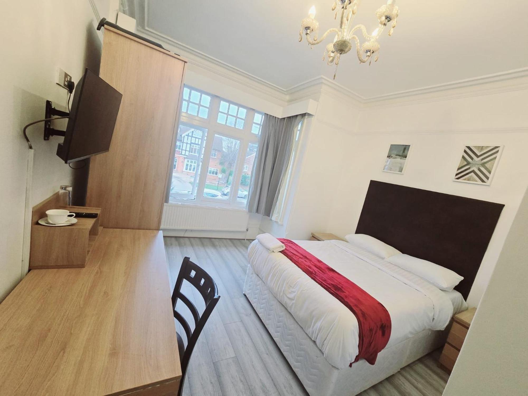 Kingswood Hotel Мейденхед Экстерьер фото